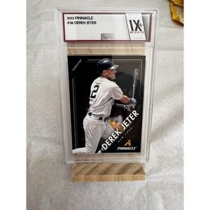 #38 2013 DEREK JETER PANINI PINNACLE #38 Collect Direct 9+ NEW YORK YANKEES HOF